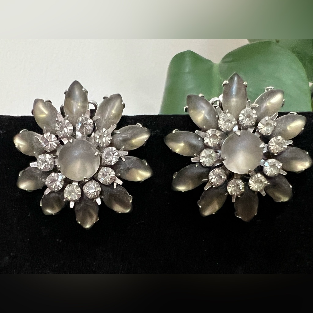 Judy Lee Vintage Smoky Gray Cabochon Clip Earrings